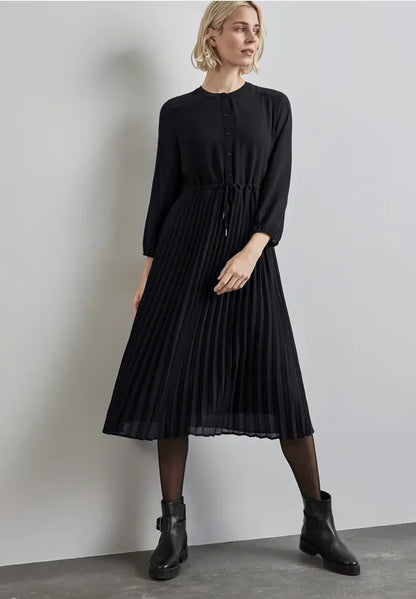 Street One Black Chiffon Midi dress with pleated skirt