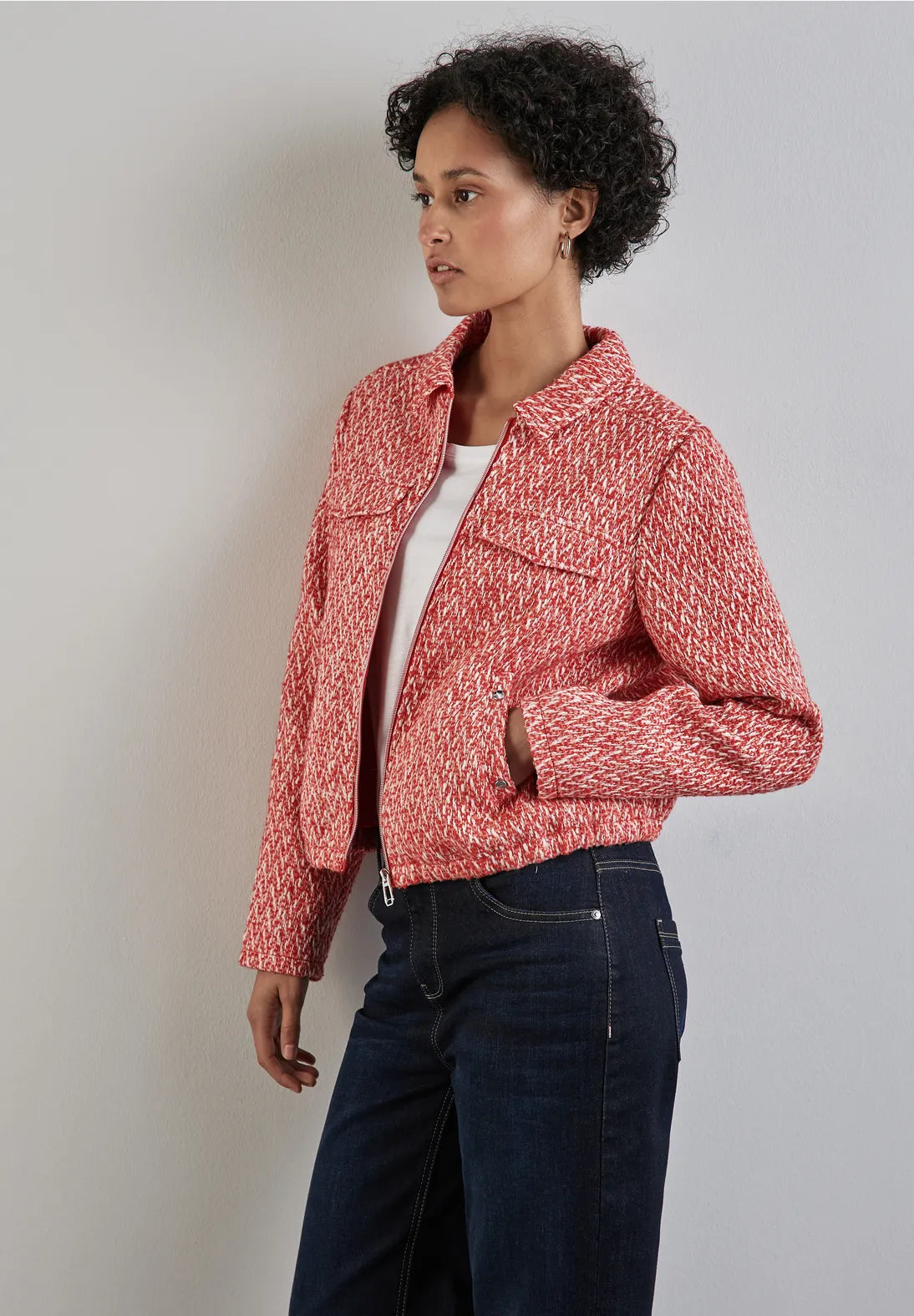 Street One Boucle Jacket with collar and pockets. Mandarin and cream