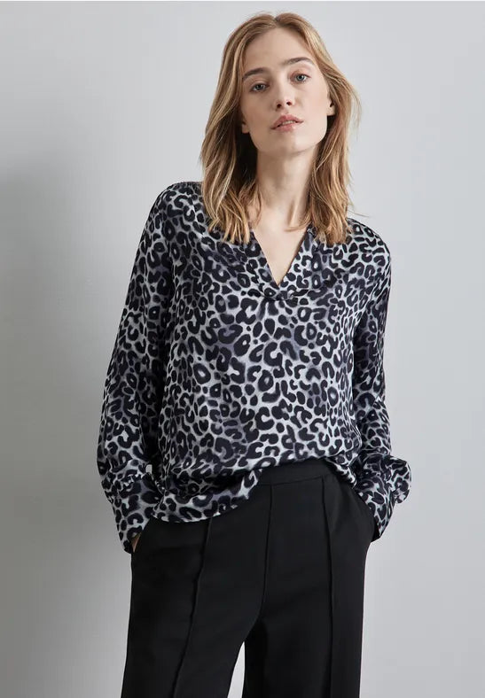 Street One Satin Animal print v neck blouse 45208