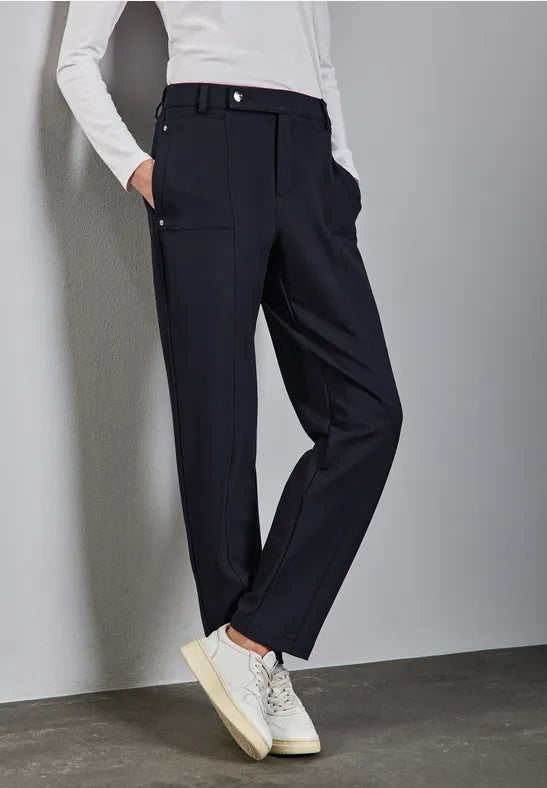 Street One tapered leg trousers in Navy. 30&quot; leg  378783 30