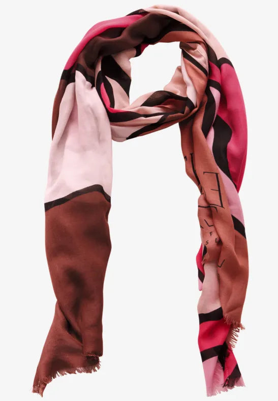 Long cotton feel Scarf with Graphic Print. 572720