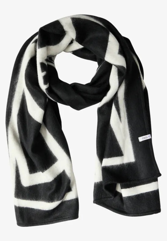 Cecil Soft Cosy Scarf in Black and White Graphic Print 572650