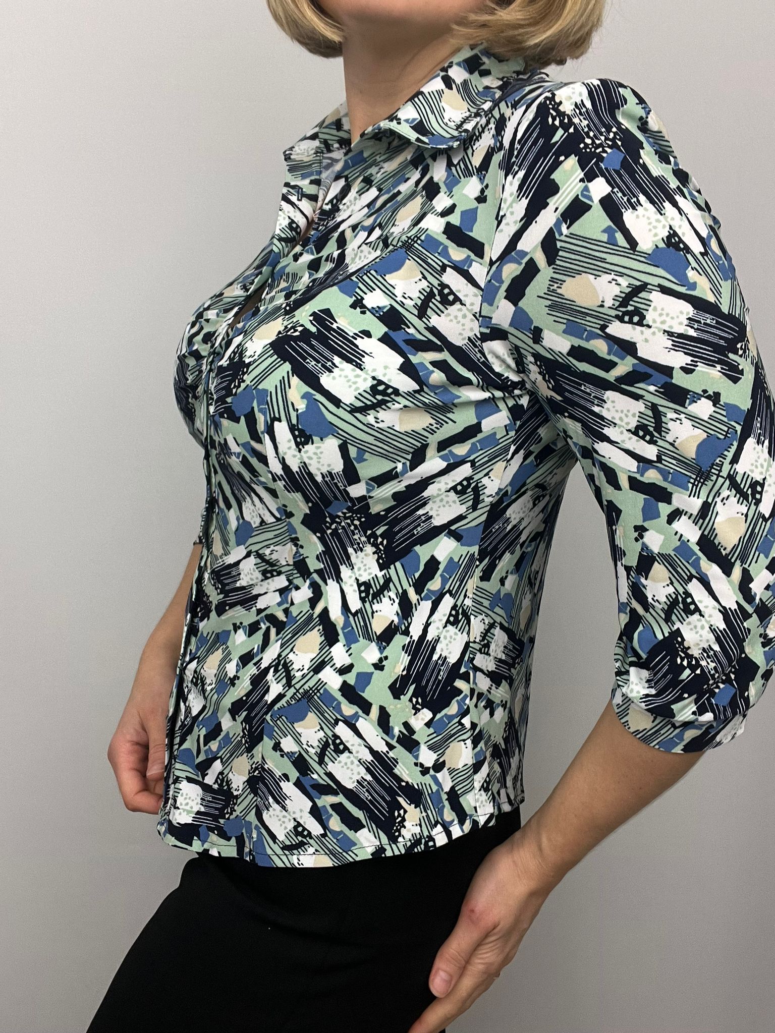 Ilona Edyta Blouse in green and navy print