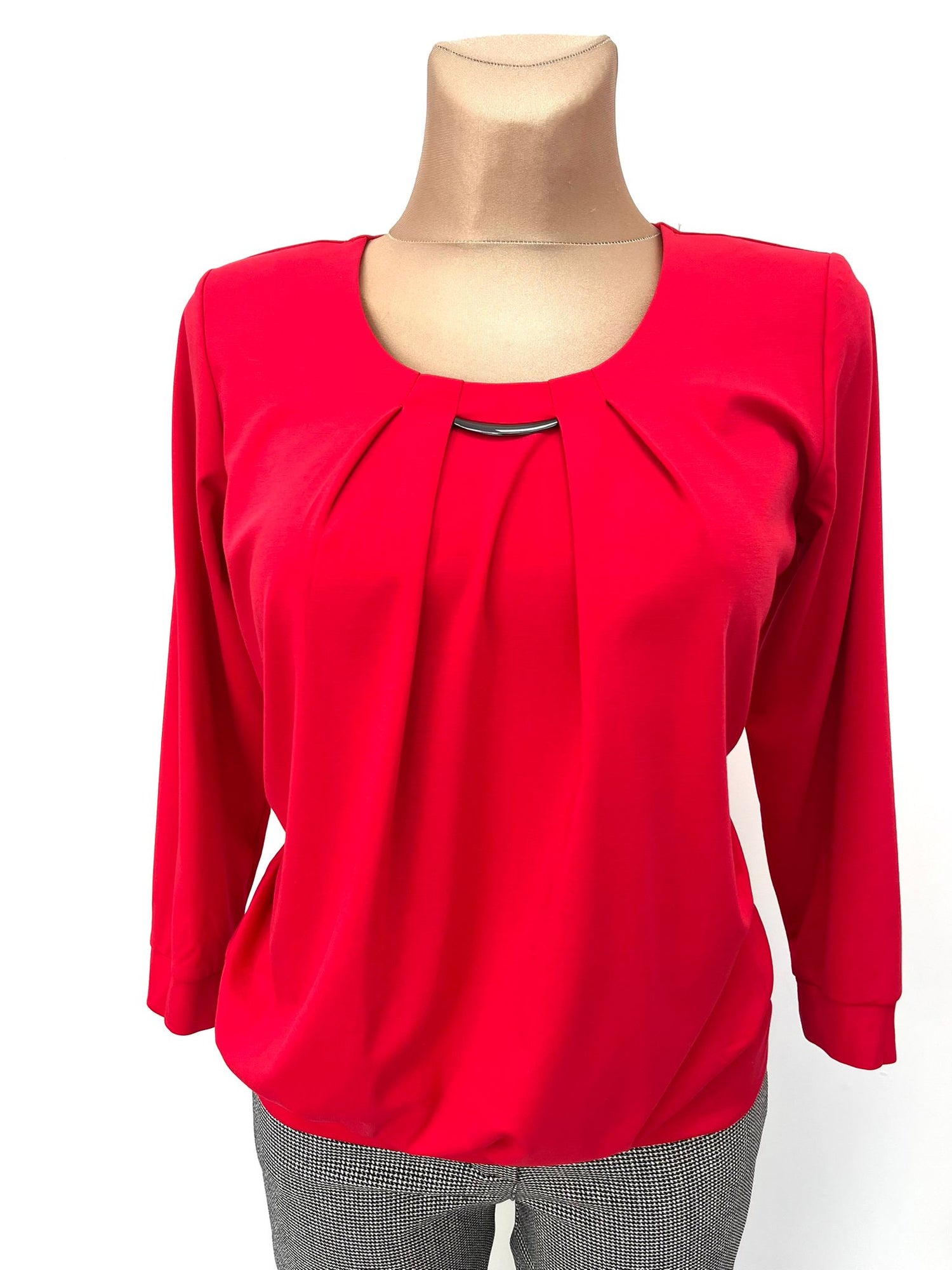 Yew Plain Colour top with 3/4 Sleeve, soft waistband.  Black Red or White