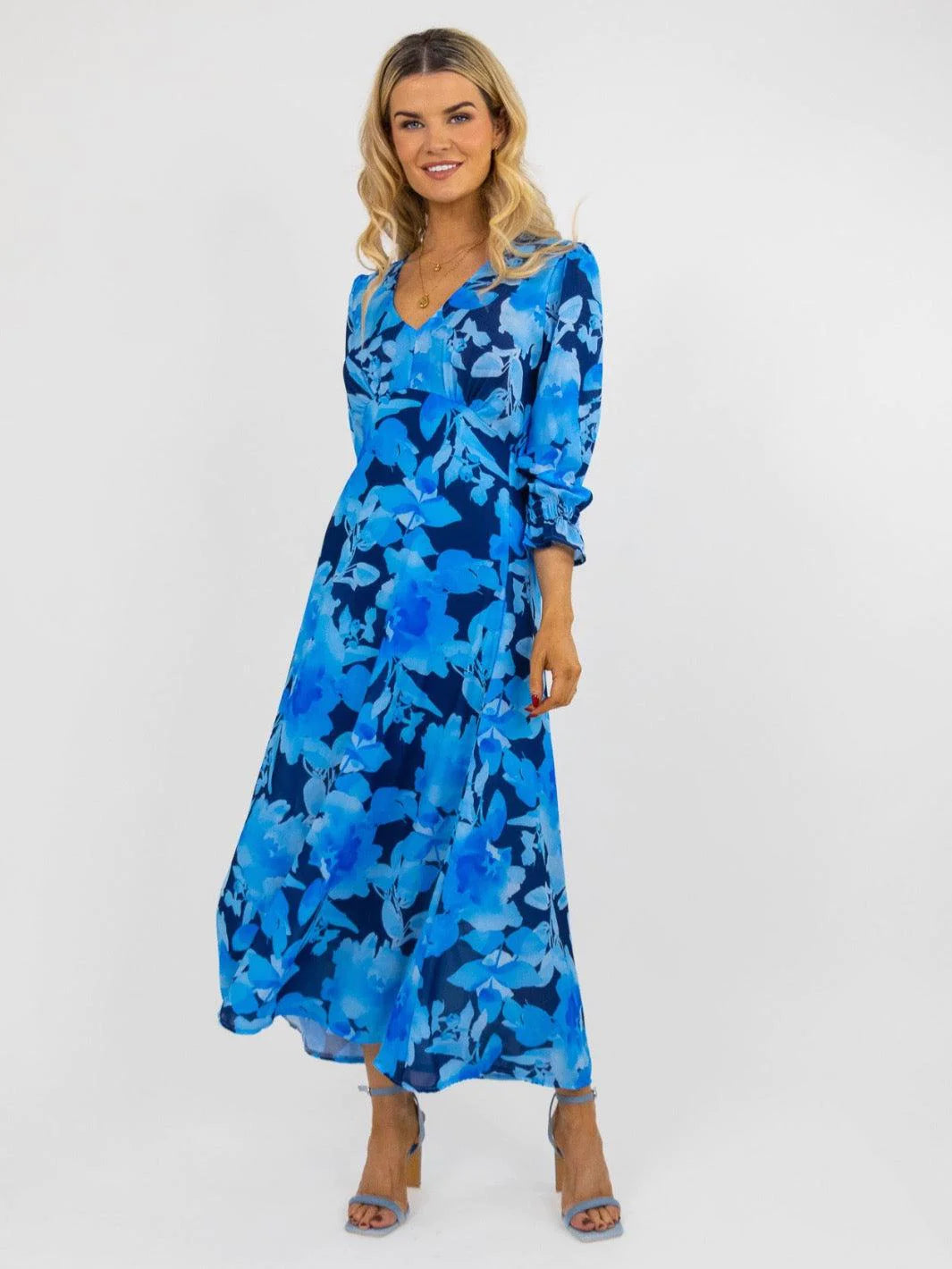 Kate And Pippa Streasa Midi dress in Blue mix