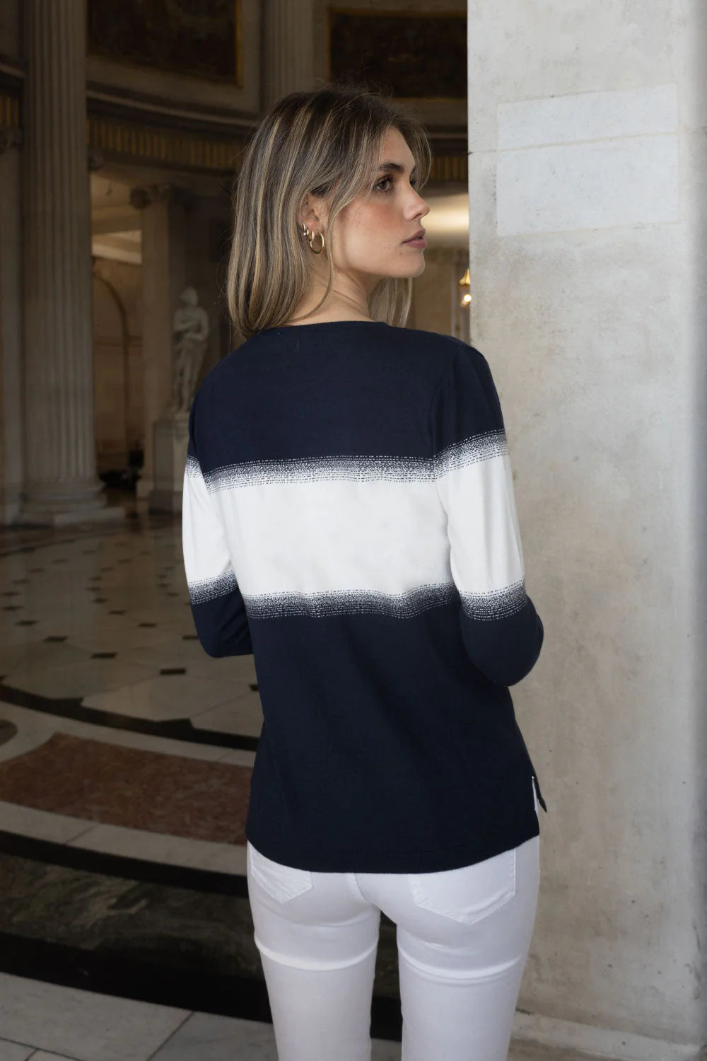 No2morrow Ombre Knit in navy and White Kw002