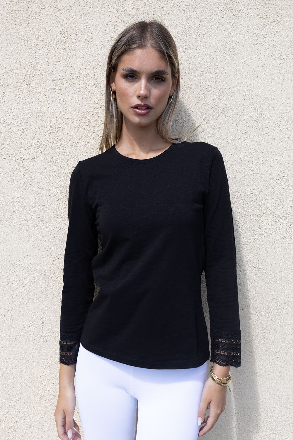 No2morrow Cotton long sleeve top with Lace Cuff. Black or White . Nantes