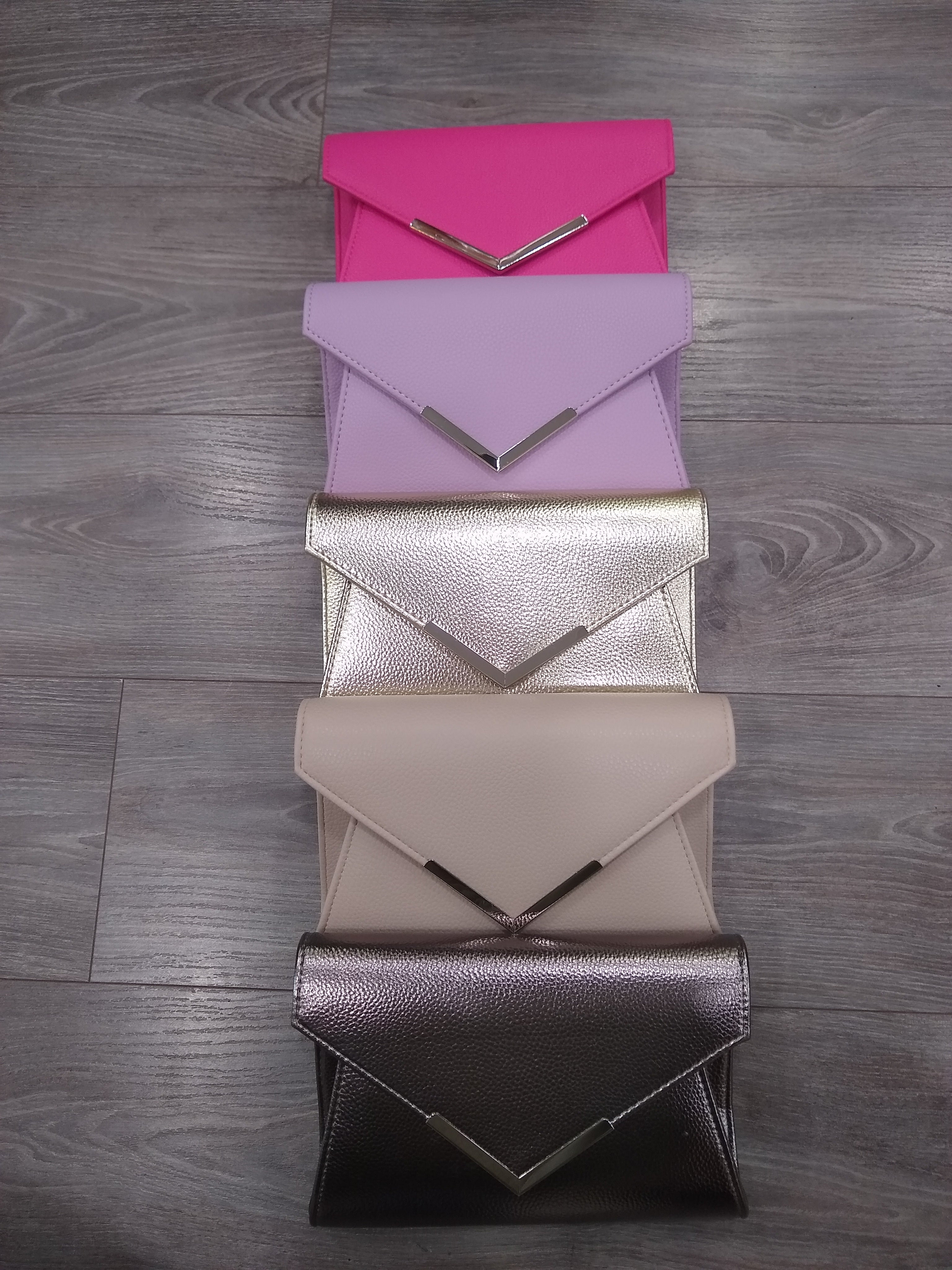 Envelope style clutch bag